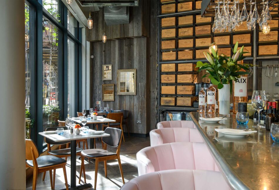 28-50 Window Tables and Bar Seating